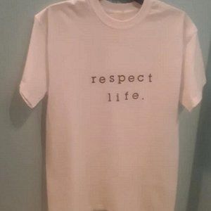 NWOT Unisex Size Medium T-Shirt Respect Life